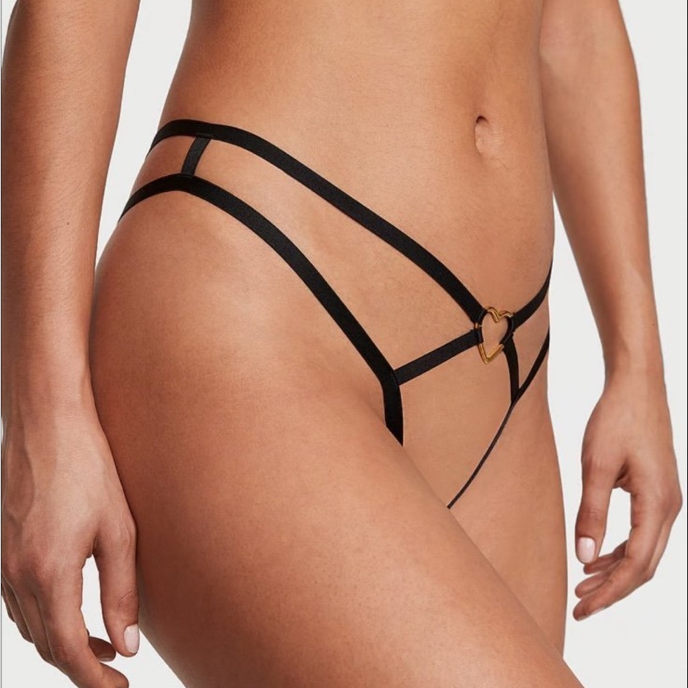 Victoria’s Secret strappy panty~ NWT